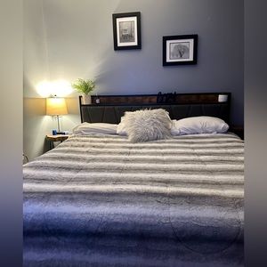 King size Faux Fur comforter